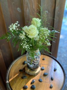 Sweetdees’s blooms wedding flower arrangement